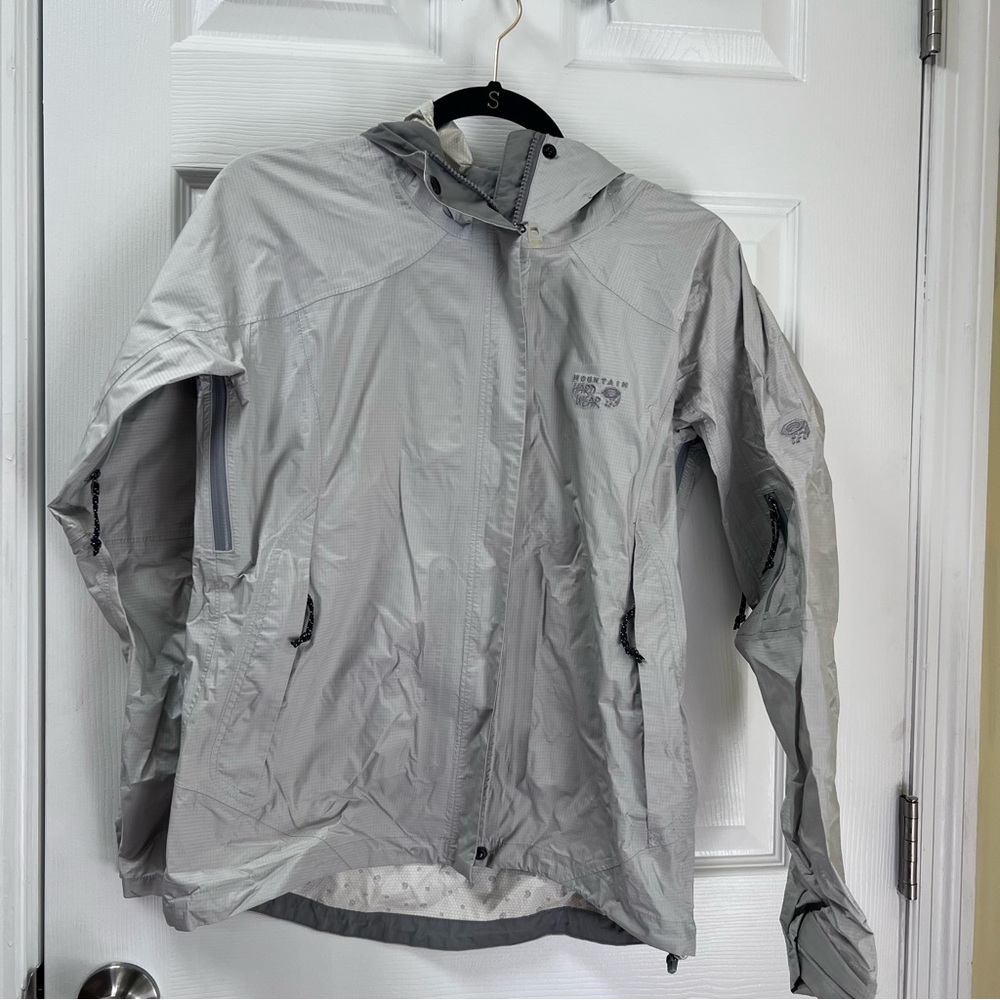 Mountain Hardwear Women’s Conduit Silk Hooded Rain Jacket Gray White Size S
